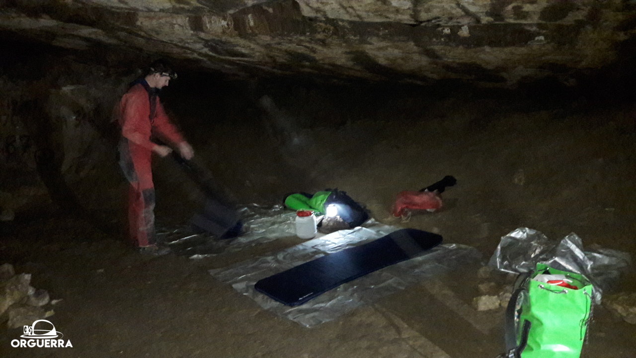 Photographie — Une nuit sous terre, Doubs