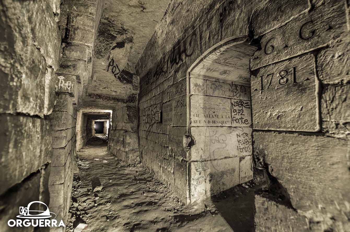 Photographie — catacombes de Paris