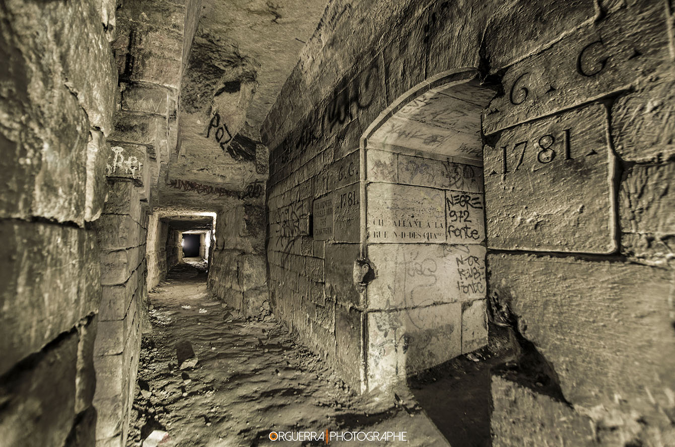 Photographie — catacombes de Paris