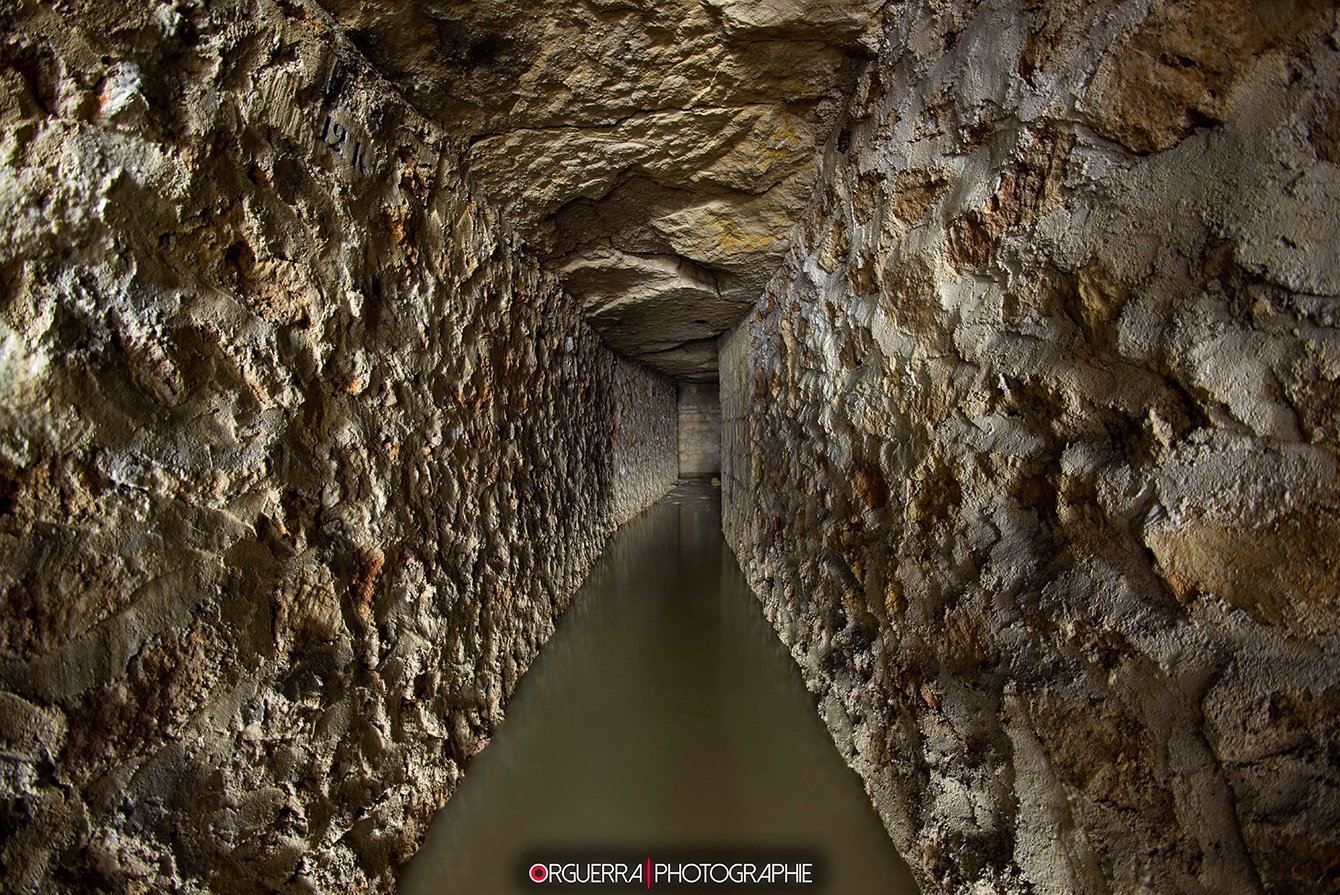 Photographie — catacombes de Paris