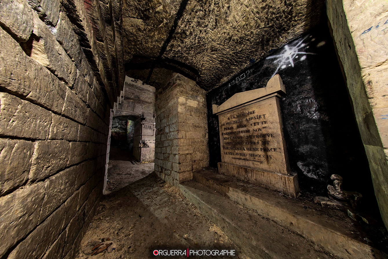 Photographie — catacombes de Paris