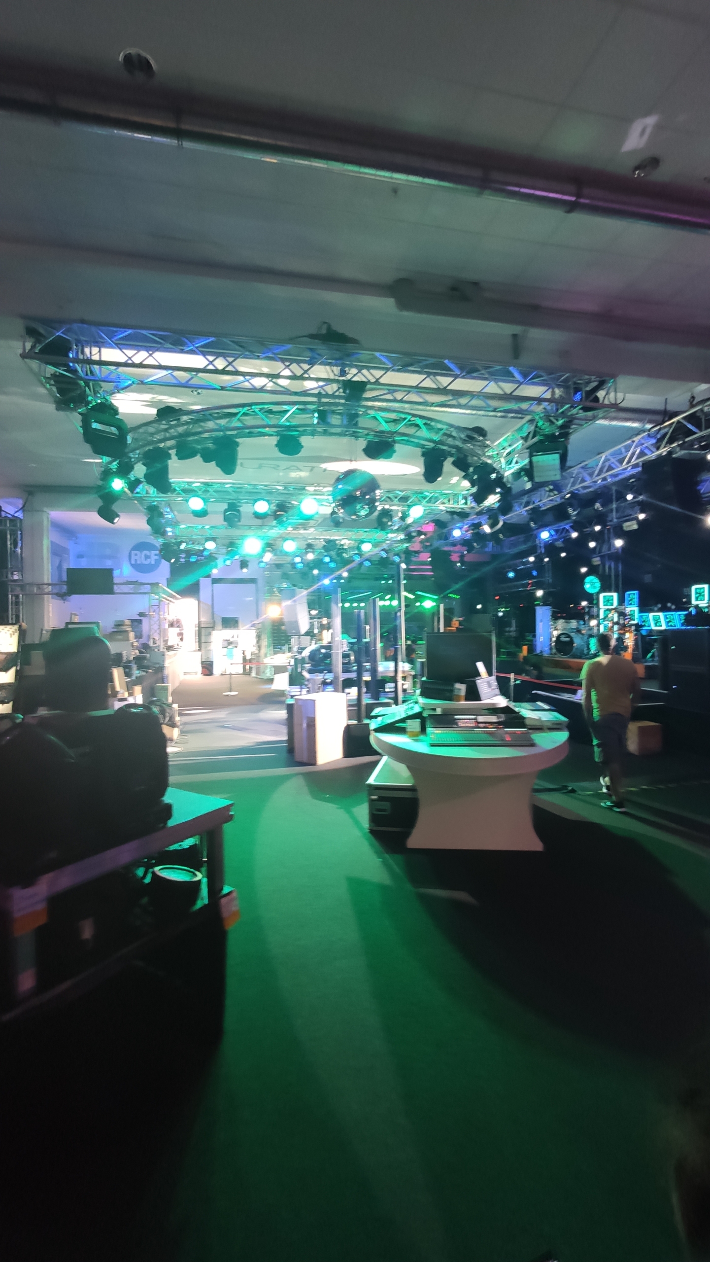 MusicStore Allemagne — barres LED
